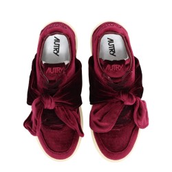 "MEDALIST LOW" SNEAKER