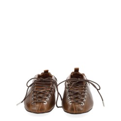 BALLERINA WITH LACES