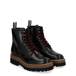 LACE-UP BOOT