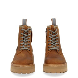 LACE-UP BOOT