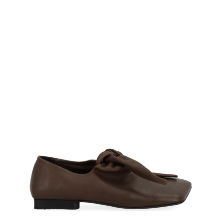 LACE-UP SHOE