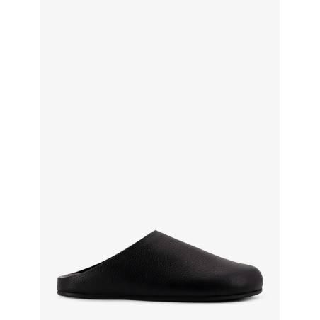 Hammered leather sandals