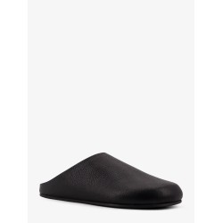 Hammered leather sandals