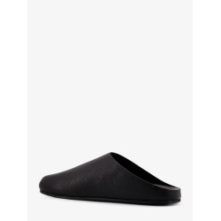 Hammered leather sandals