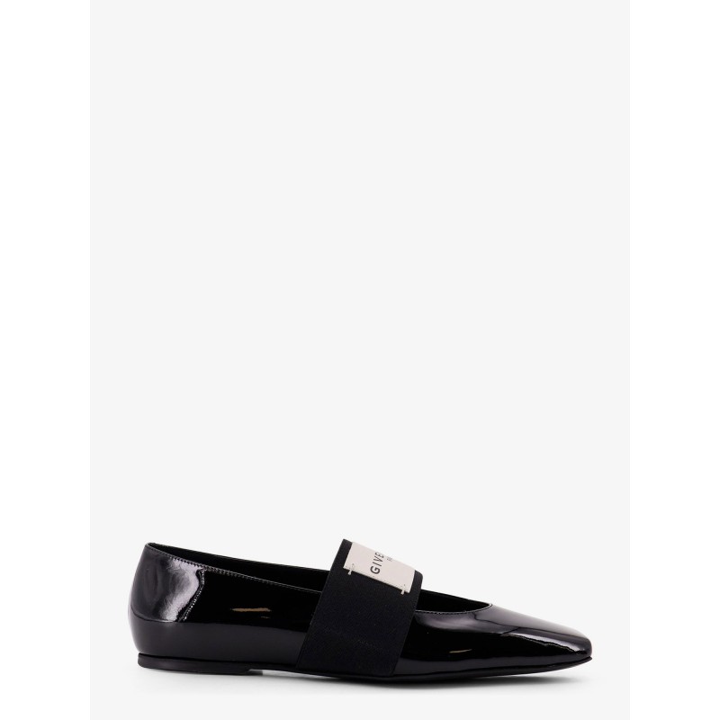 Patent leather ballerinas with maxi logo label