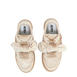 "MEDALIST LOW" SNEAKER
