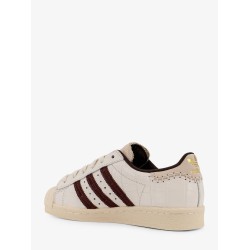 WB Superstar leather sneakers withlettering logo on the side