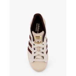 WB Superstar leather sneakers withlettering logo on the side