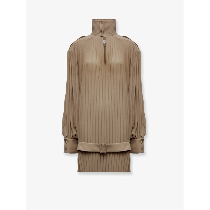 Pleated dress with belt