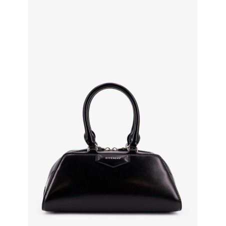 Antigona leather shoulder bag