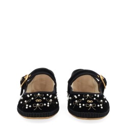 BALLERINA WITH BOWS AND PEARLS