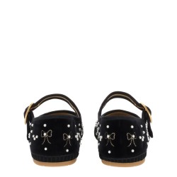 BALLERINA WITH BOWS AND PEARLS