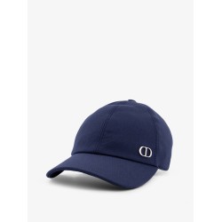 Cotton hat with metal CD logo