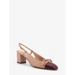 Leather décolleté with metal logo