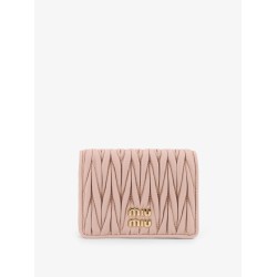 Quilted leather wallet with front lettering logo