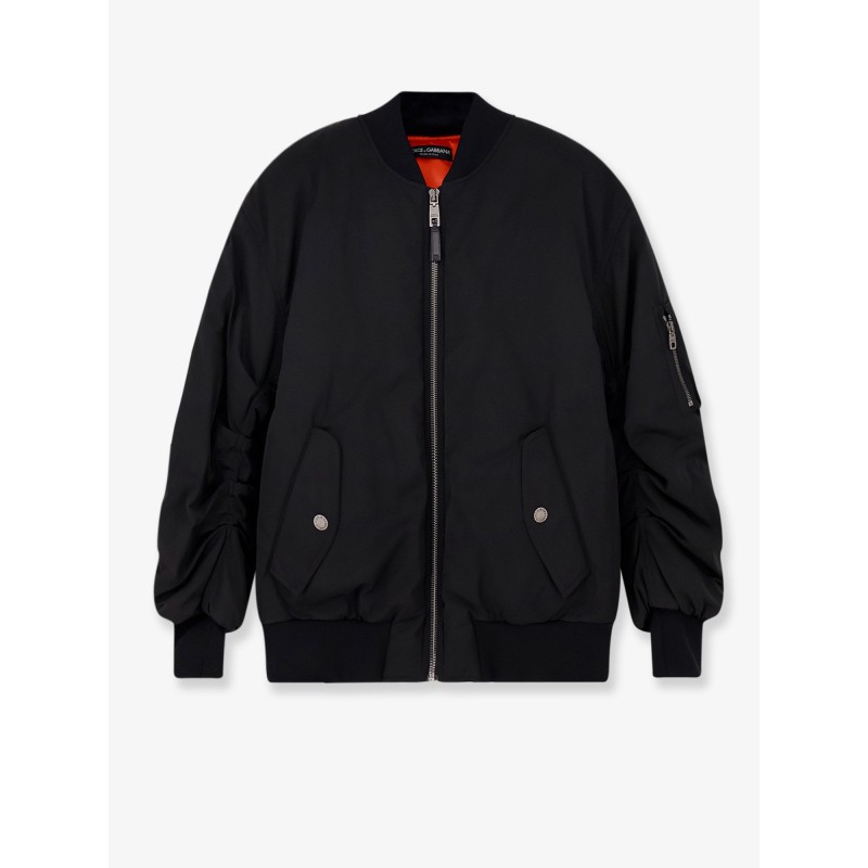 Nylon jacket with wrinkled effect