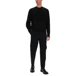 JERSEY WITH V-EMBLEM