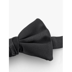 Silk bow tie