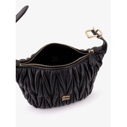 Matelassé leather handbag