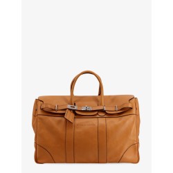 Leather travel bag with engraved logo on the front