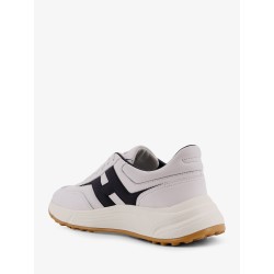 Hyperlight leather sneakers