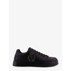Leather sneakers with embossed side logo