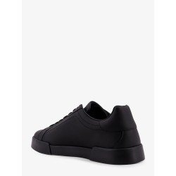 Leather sneakers with embossed side logo