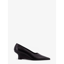 Sharp Wedge leather pump with croco motif