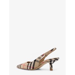 Dame décolleté with check motif