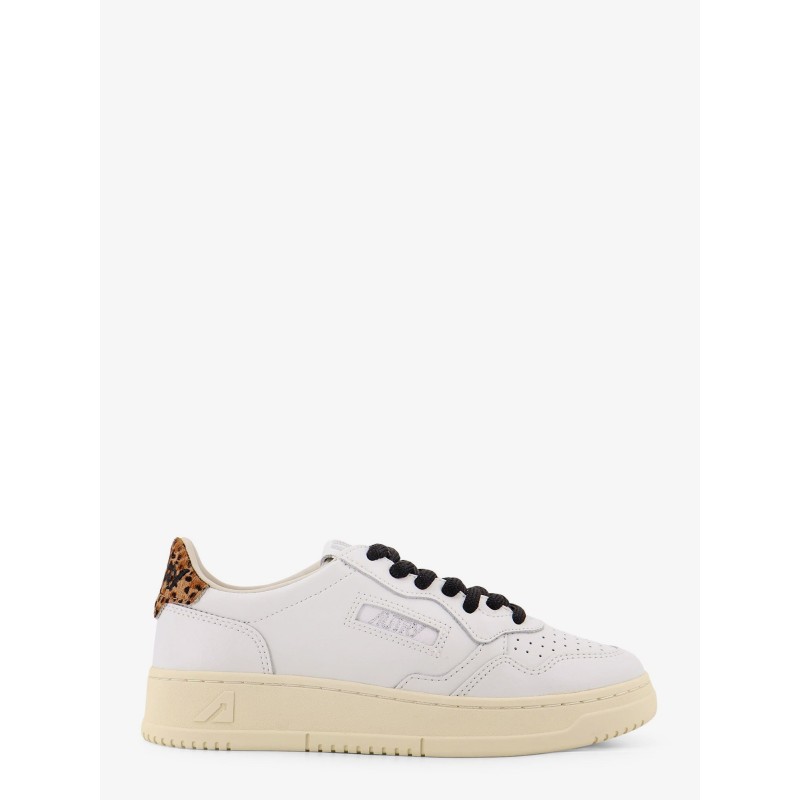 Medalist leather sneakers