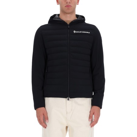 JACKET WITH ZIPPER AND HOOD