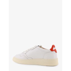 Medalist low leather sneakers
