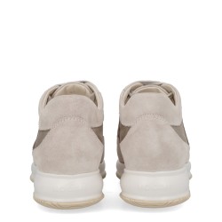 "INTERACTIVE" SNEAKER