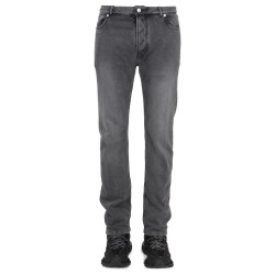 JEANS CON PATCH LOGO