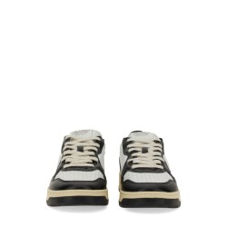 SNEAKER MEDALIST LOW