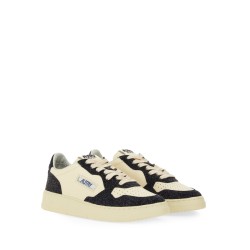 "MEDALIST LOW" SNEAKER