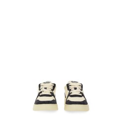 "MEDALIST LOW" SNEAKER