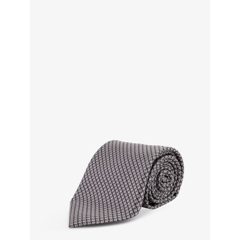 Silk tie