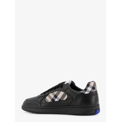 Leather sneakers with Traditional Check inserts