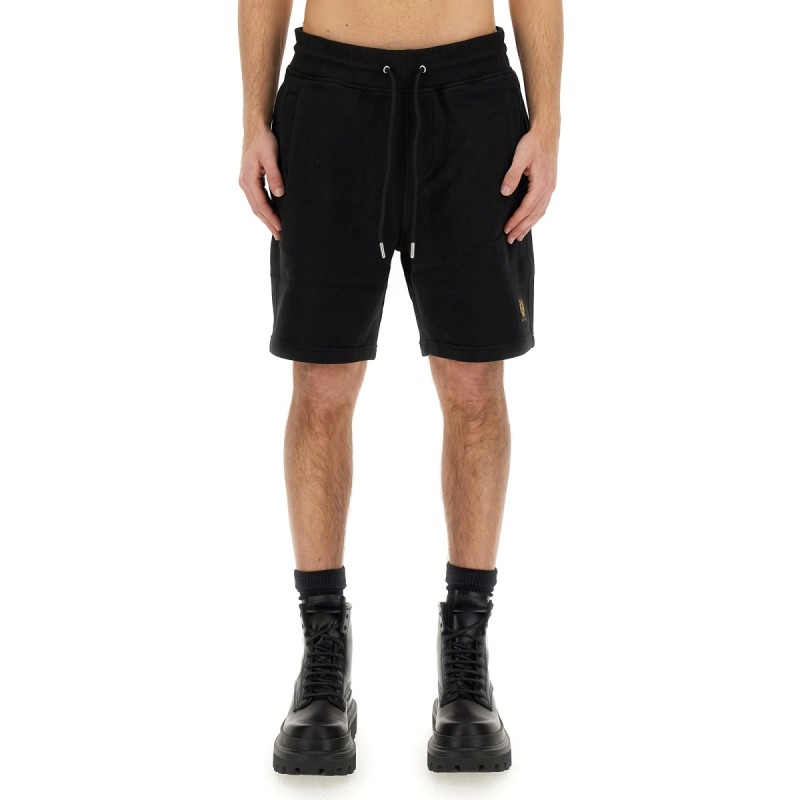 SHORT CON PATCH LOGO