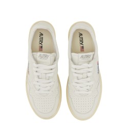 "MEDALIST LOW" SNEAKER