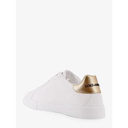 Leather sneakers with iconic patch logo on the side