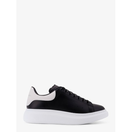 Low-top leather sneakers