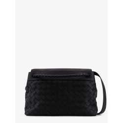 Andiamo leather shoulder bag with Intrecciato pattern