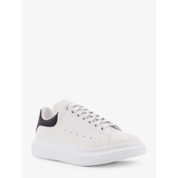 Low-top leather sneakers
