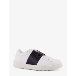 Open leather sneakers