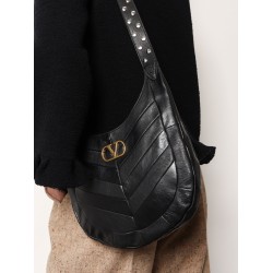 Leather Hobo crossbody bag with metal VLogo Signature
