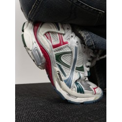 Runner low-top mesh sneakers