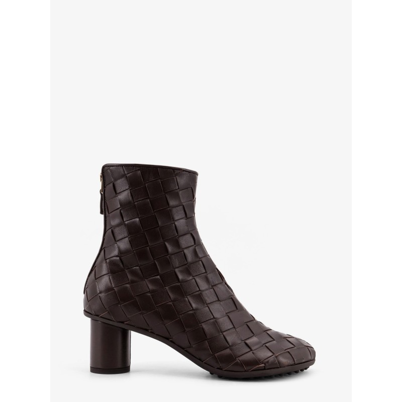 Leather ankle boots with Intrecciato motif