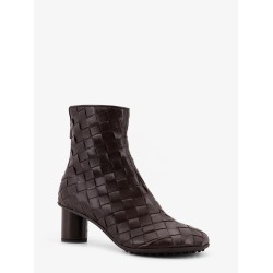 Leather ankle boots with Intrecciato motif